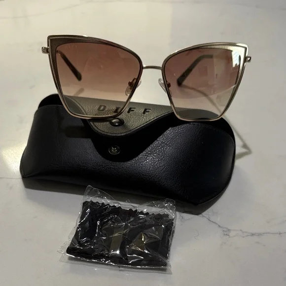 Diff Eyewear Rose Gold Sunglasses - Picture 3 of 5